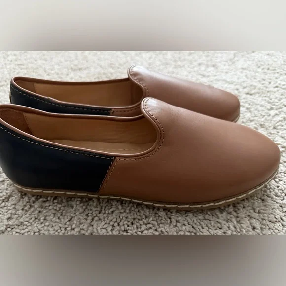 Charix Camel Black Leather Slip-On Shoes Size 40 NWOB - Picture 3 of 9